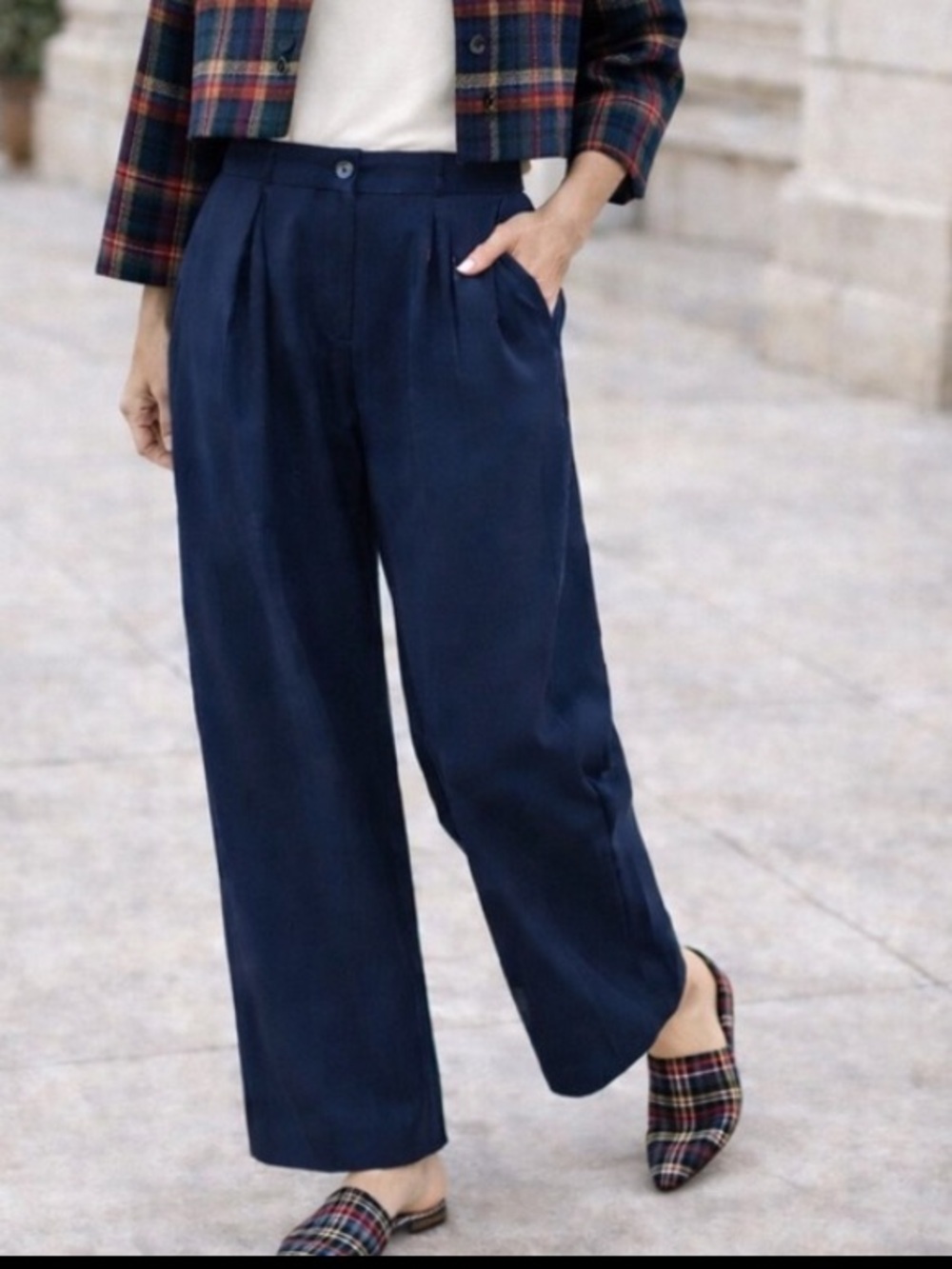 Anthro’s Nic + Zoe Navy Pleated Wide-Leg Sustainable Pants,Versatile, Size 10